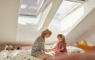 Jak wykonać ciepły montaż okien dachowych?